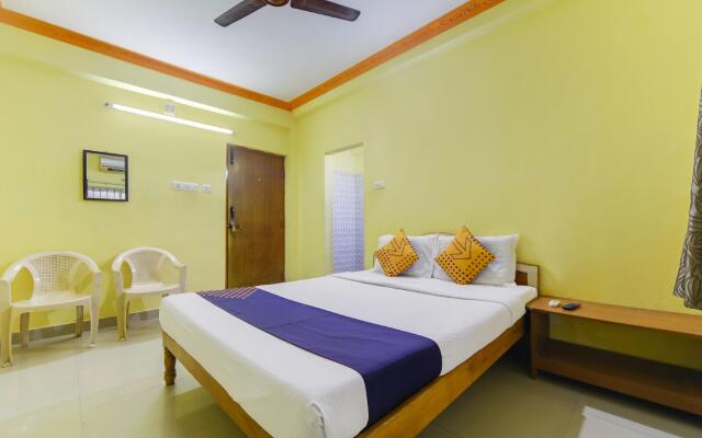 Cn Guest House by OYO Rooms