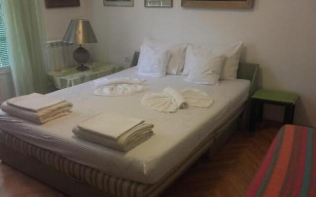 Guest House Vila Bak