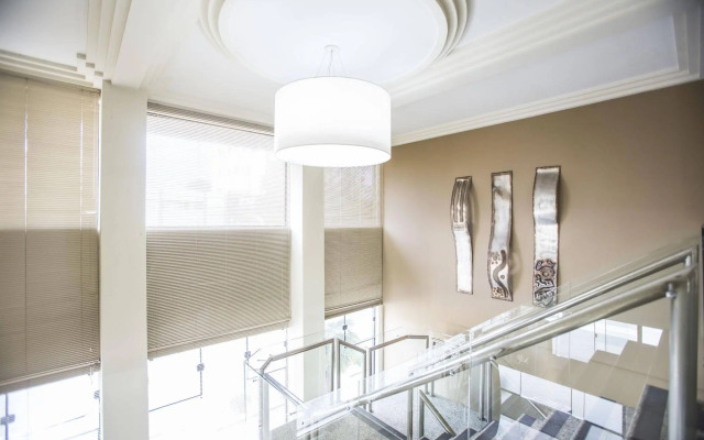 Astron Suítes São José dos Pinhais by Nobile