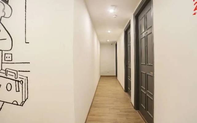 OYO townhouse18557 Sector Twenty Seven