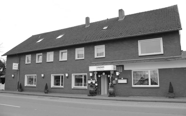 Ummen Hotel&Restaurant