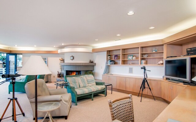 Moonlight Beach Home in Encinitas by RedAwning