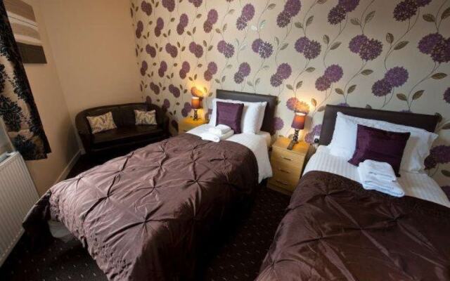 Number 44 Hotel & Bar