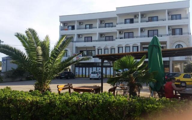 Apartments & Studio Haxhibeti