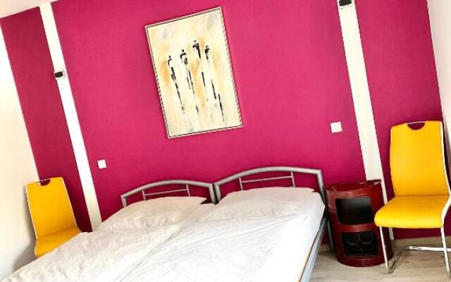 Schöne Ferienwohnung mit großem Garten