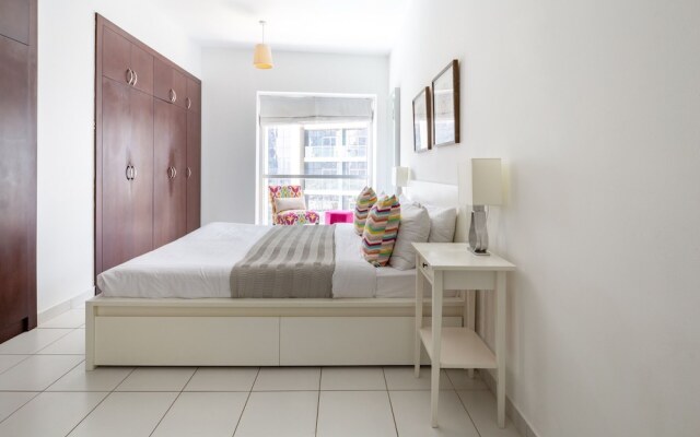 Modern + Bright 2BR With Dubai Marina Views!