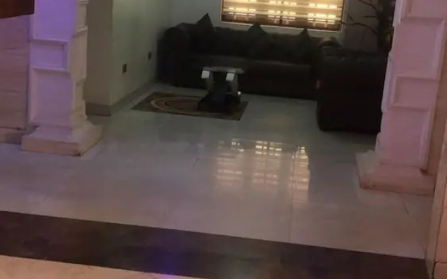 Mclorrets Suites