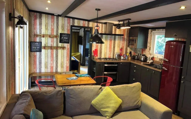 Pet Friendly Lodge - Sleeps6 - Long Stay Discount