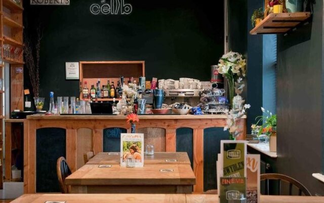CellB - Hostel
