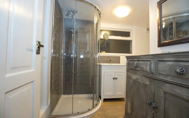 Stylish London Apartment