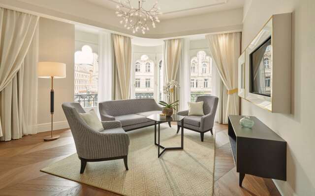 Párisi Udvar Hotel Budapest, part of Hyatt