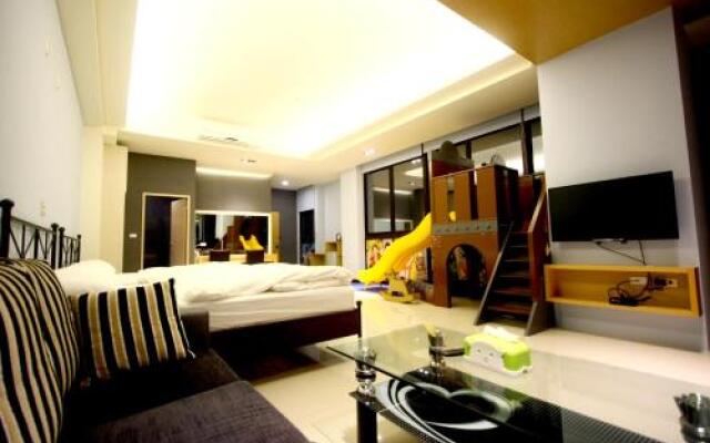 Rainbow Nest Fengyuan Museum