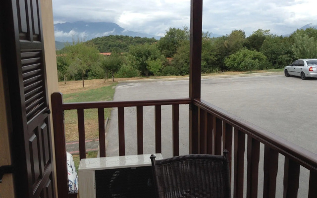 Doupiani House Hotel