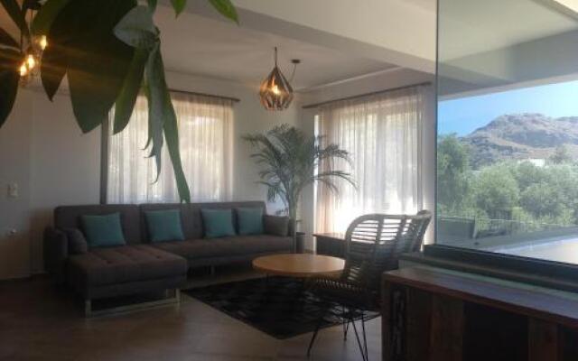 Castello Apartments & Studios