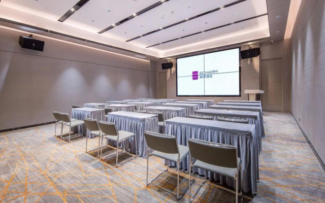 Echarm Hotel (Nanning Convention Center Jinhu Square Subway Station)