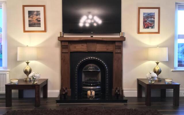 The Grove, Portrush (Sleeps 14) 6 bedrooms.