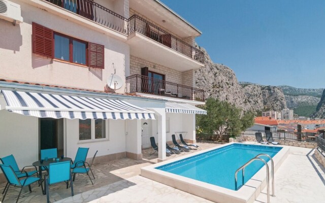 Awesome Home in Omis With Wifi and 6 Bedrooms
