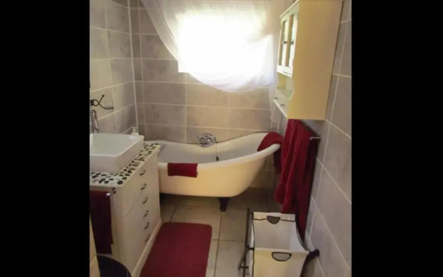 A Homely 2-bed Apartment in West Acres