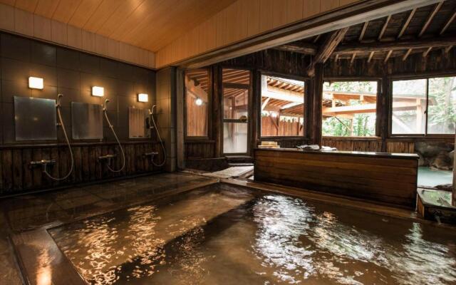 Hotel Lucent Takamiya