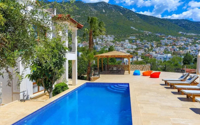 Villa Eos in Kalkan With 3 Bedrooms and 4 Bathrooms