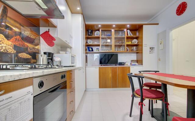 RIALTO MARKET NEW 5pax 3bed 2bath Wifi PowerAircnd