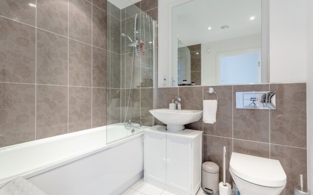 Modern 1 Bedroom Apartment With Stunning London Views
