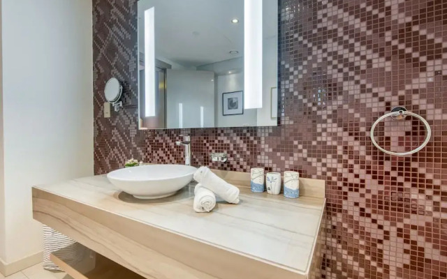 Maison Privee - Cool Dubai Apt next Burj Khalifa & Design District