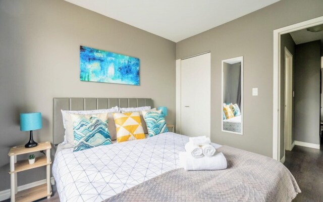 2BR Apt w King Bed and Netflix- Prime Location