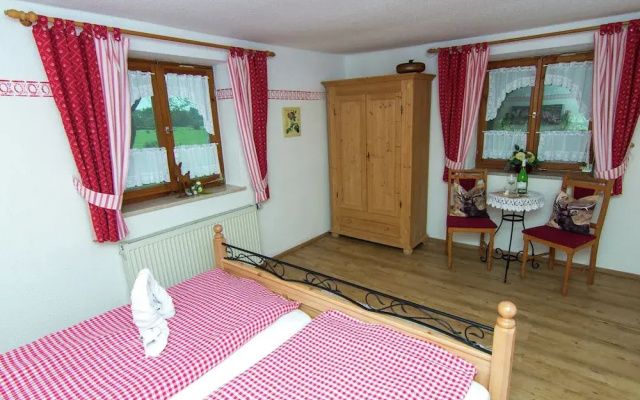 Alluring Holiday Home in Ubersee With Whirlpool