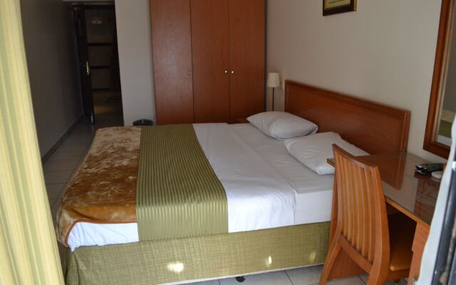 Tara Hotel