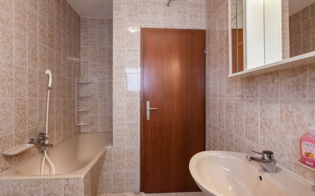 Modern Holiday Home in Podstrana With Pool