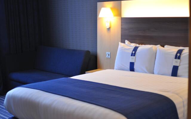 Holiday Inn Express Leigh - Sports Village, an IHG Hotel