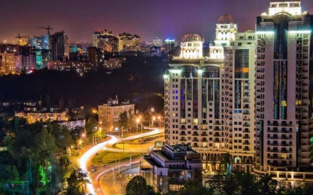 Ark Palace Hotel