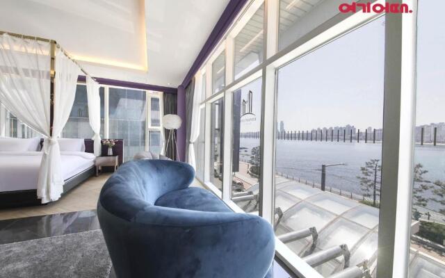 De Homme Hotel
