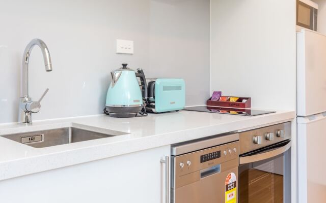 Star Queens Serviced Apartments