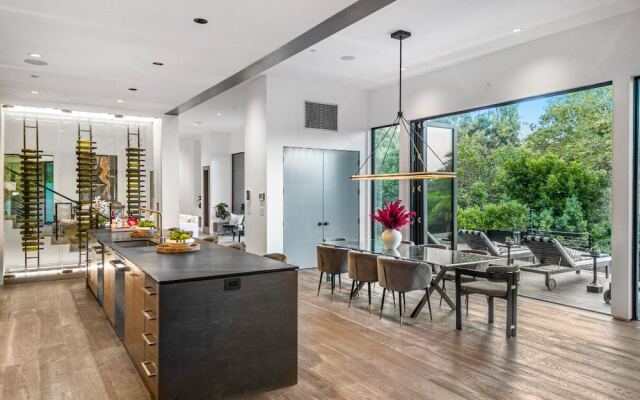 Beverly Glen Hillside Haven