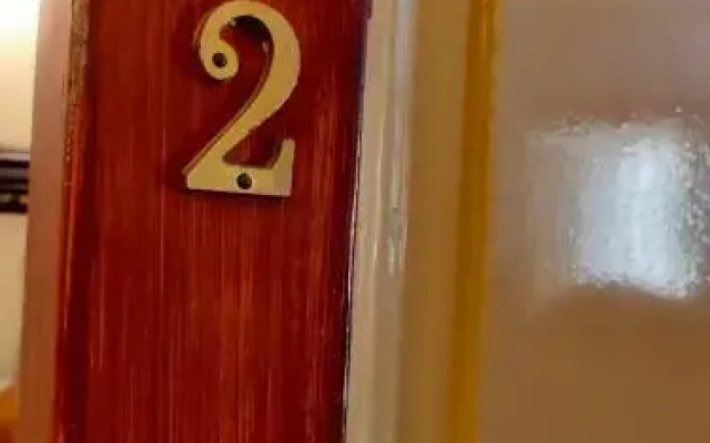 Triomphe Hotel