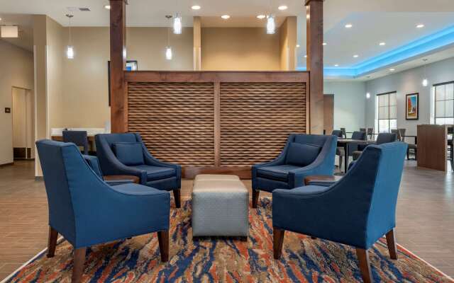Comfort Suites