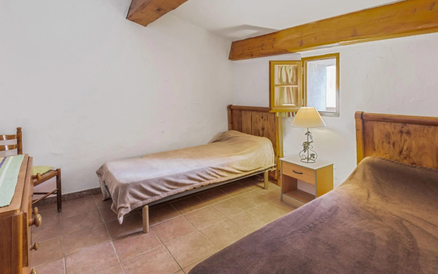 Welcoming Holiday Home in Tautavel with Balcony