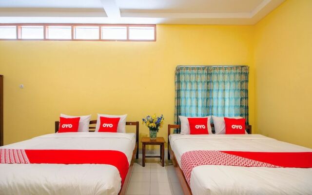 Oyo 1602 Trim Tiga Hotel