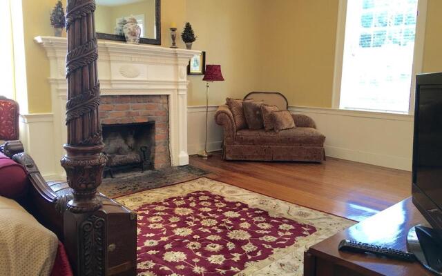 Hale Springs Inn