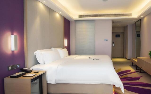 Lavande Hotel Yibin University City Exhibition Center