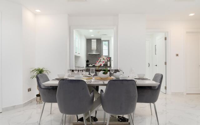 Downtown Beautiful 1bed with outdoor Garden