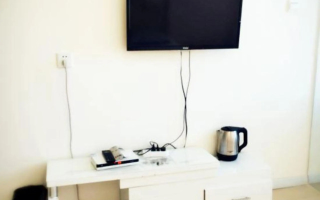 Jinhai Fengqing Holiday Hostel