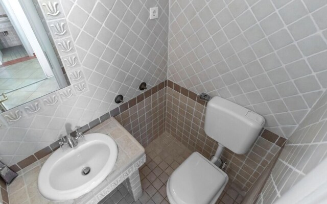 Beautiful Apartment in Dramalj With Wifi and 3 Bedrooms