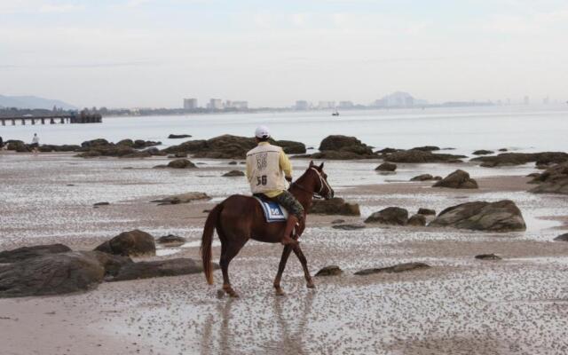 SHAAN - Luxurious 3 bedroom Pool Villa, Hua Hin