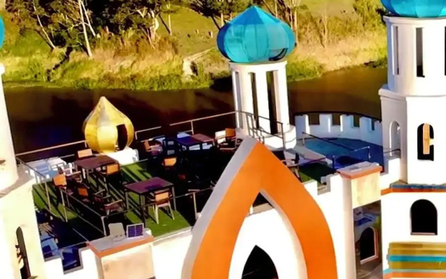 Hotel y Termales Castillo del Lago