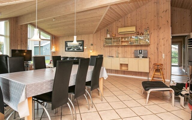 Comfy Holiday Home in Hals With Whirlpool