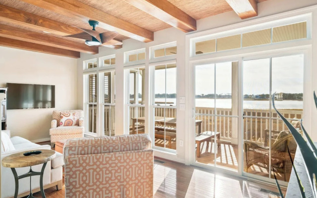 Hidden Paradise Coastal Views!