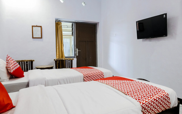 OYO 1036 Hotel Palem 1